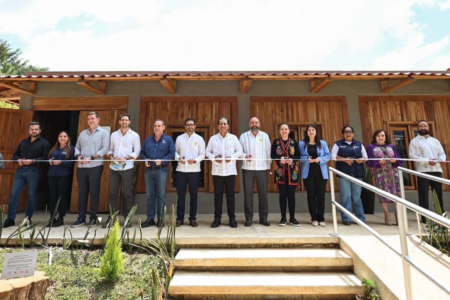 Eduardo Ramírez suma esfuerzos con iniciativa privada para fortalecer la educación en Chiapas